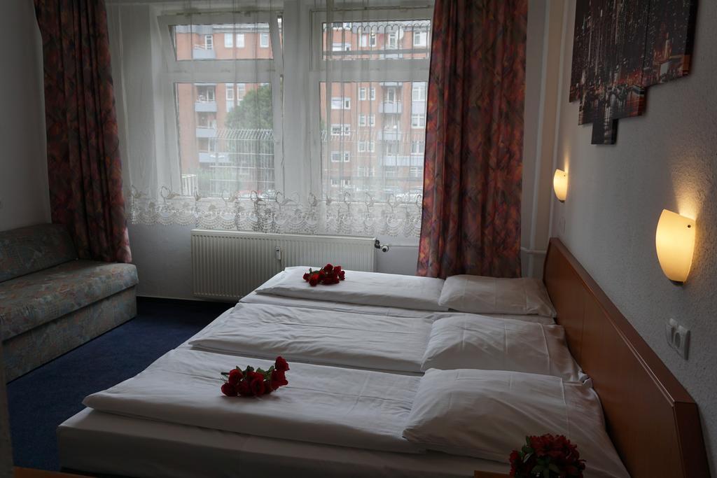 Itm Hotel Oase Hamburg Zimmer foto