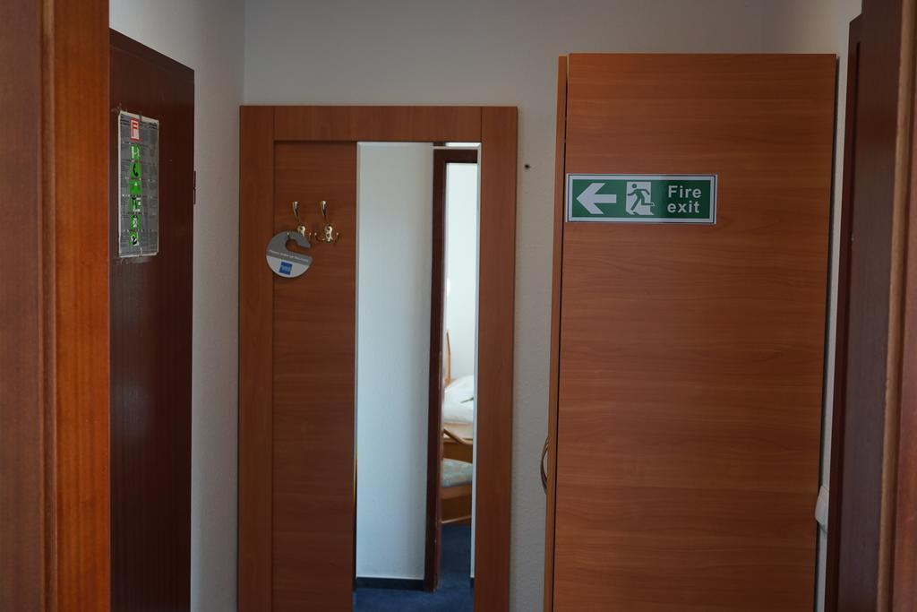 Itm Hotel Oase Hamburg Zimmer foto