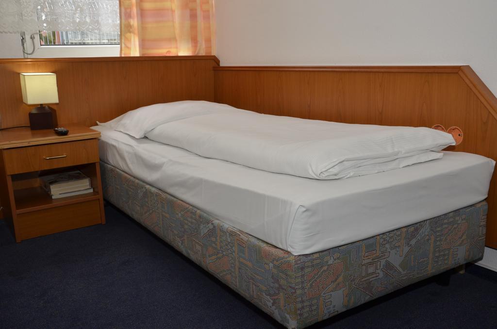 Itm Hotel Oase Hamburg Zimmer foto